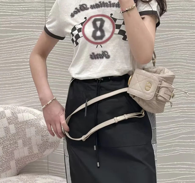 a586ffcb4b3d3dca998ee4a509ab941a_1744486573_7008.jpg
