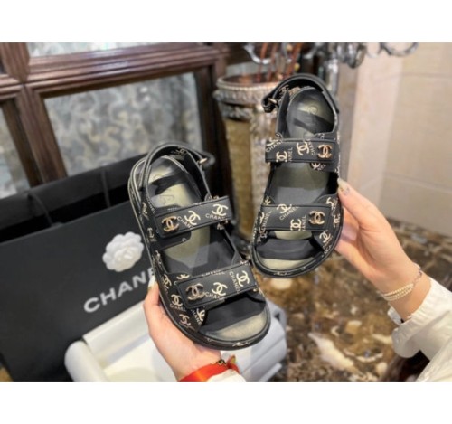 (HappyShoese공장) C.CC로고 프린트 샌들 블랙