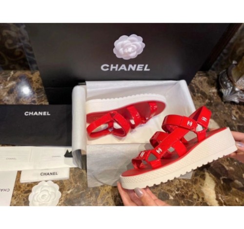 (HappyShoese공장) C.페이던트 화이트 CC 로고 스트랩 웨지 샌들 2컬러