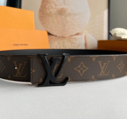 루이비통 LV 이니셜 모노그램 리버시블 40mm 벨트 2컬러