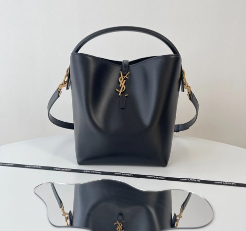 (블랙 프레임 공장) YSL. LE 37 샤이니 레더 버킷백