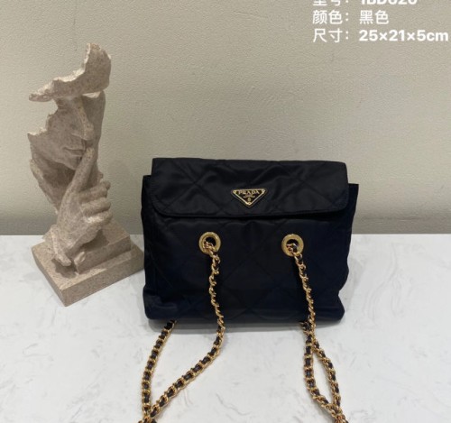 (블랙 프레임 공장) 프라다 빈티지 퀄팅 체인백