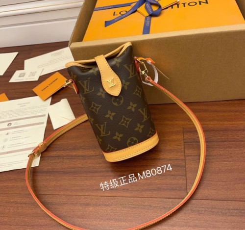루이비통 폴드미 파우치