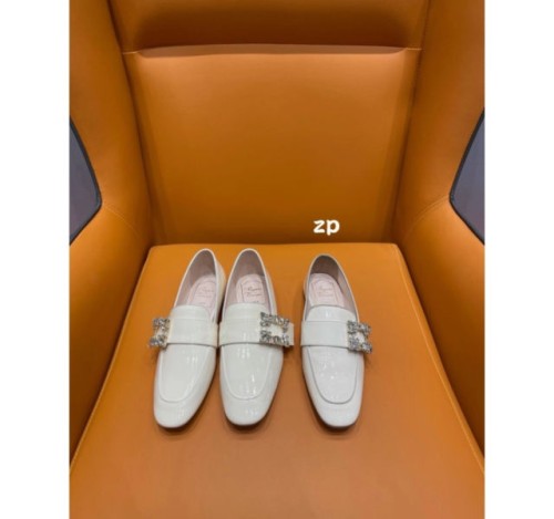[A1] ROGER VIVIER 큐빅 단추장식 로퍼