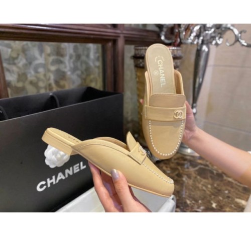 [팬더샵] 샤넬 Loafer 레더 진주 CC로고장식 슬리퍼 베이지