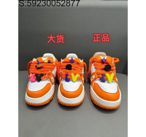 [511] L. LV 트레이너 맥시 스니커즈 오랜지